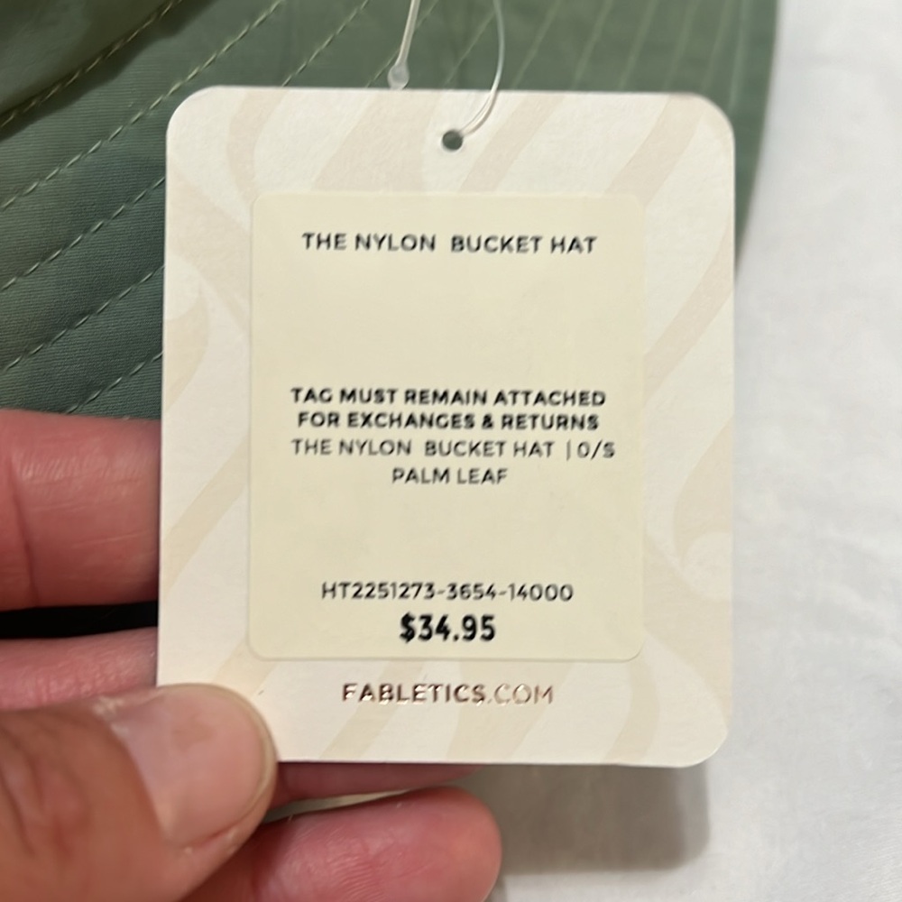 Fabletics Hat and Slides bundle NEW - Picture 7 of 11